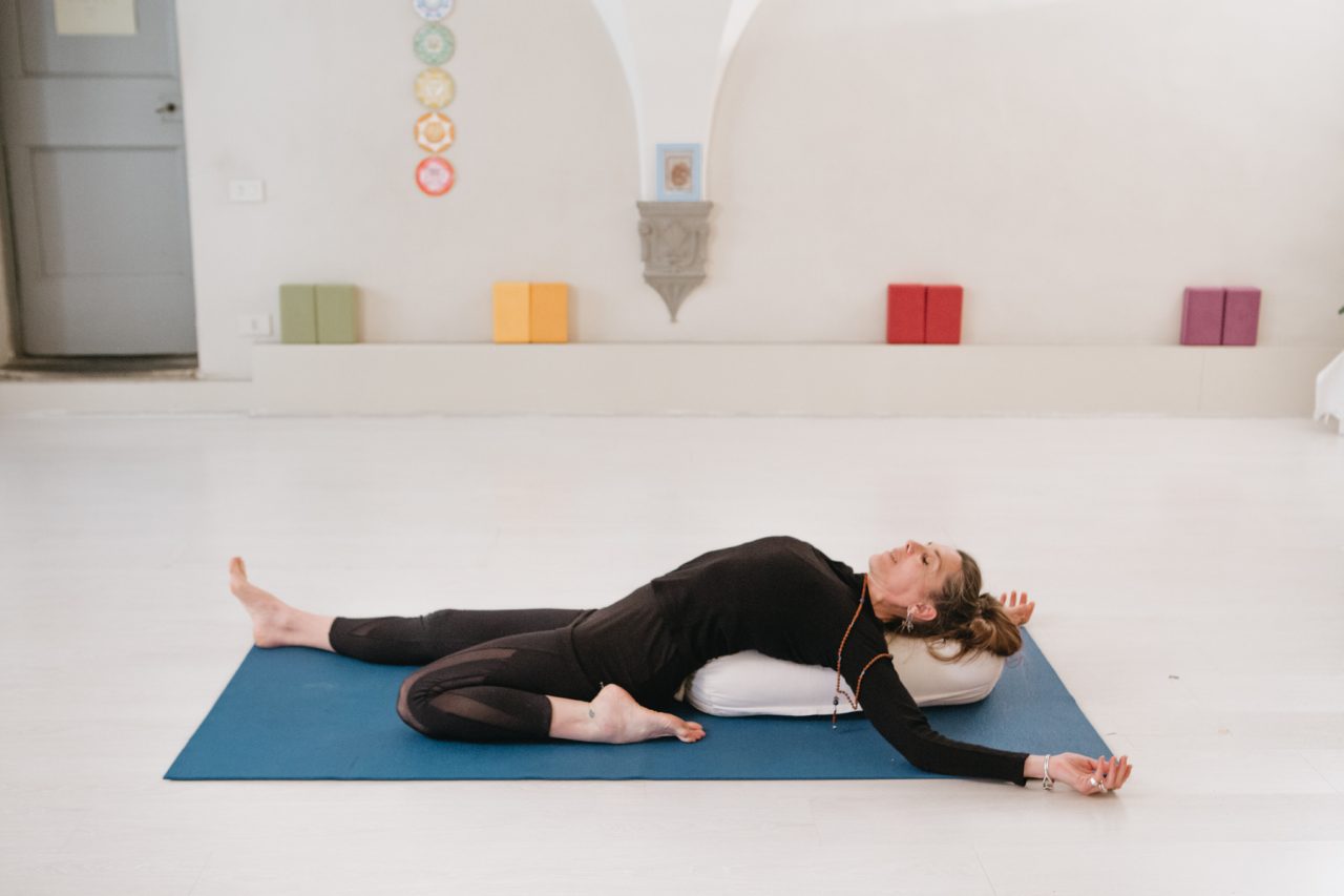 Yoga-in-centro-ph-Ilaria-Costanzo-9524-1280x853.jpg